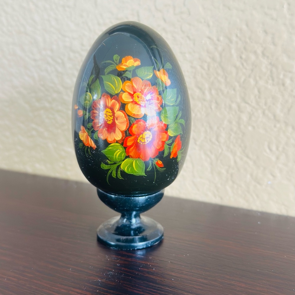 Vintage Hand Painted Black Lacquer Floral Egg On Wooden Pedastal USSR 80s